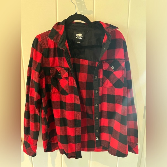 Red Checkered Plaid Button Up Roots Flannel - Picture 1 of 4